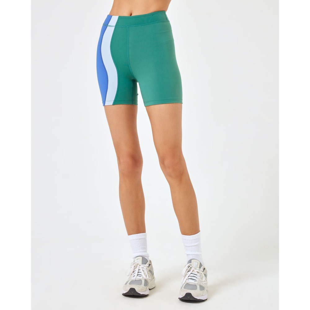 L*SPACE Make Waves Active Wear Shorts in Cypress M